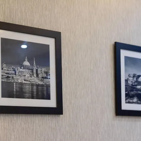 Ivory Penthouse W Hot Tub By Homely! Apartman *