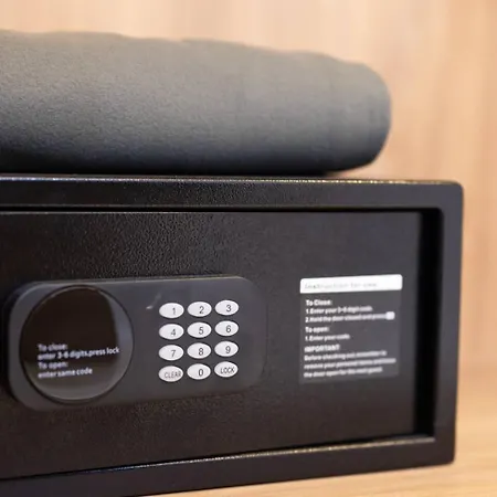 Apartment Ivory Penthouse W Hot Tub By Homely! *