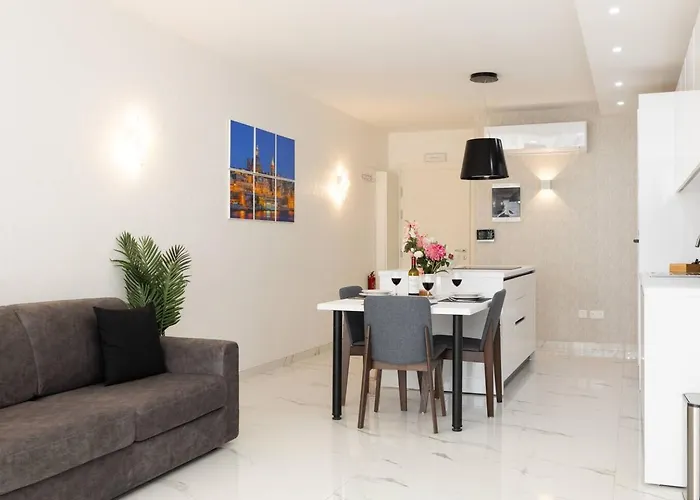 Ivory Penthouse W Hot Tub By Homely! Apartamento *