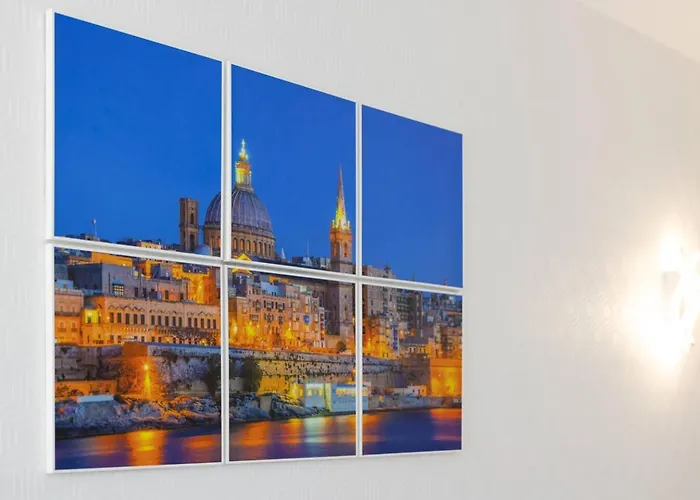 Ivory Penthouse W Hot Tub By Homely! * St Paul's Bay