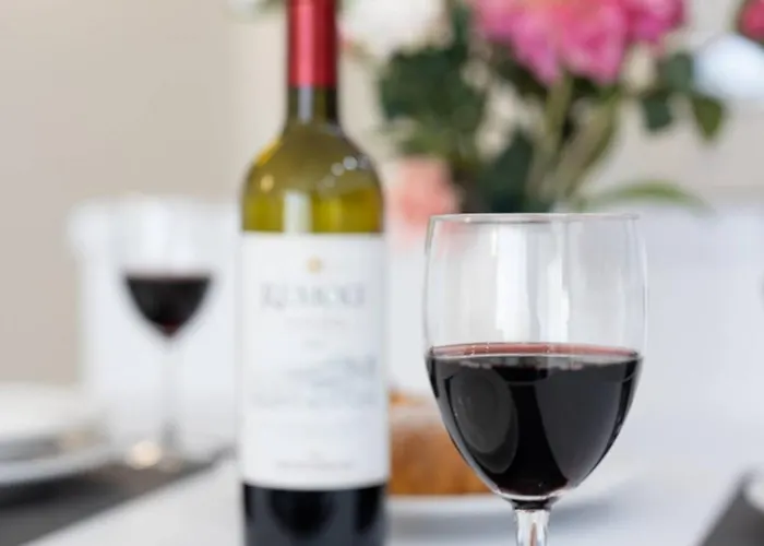 Ivory Penthouse W Hot Tub By Homely! Apartamento St Paul's Bay