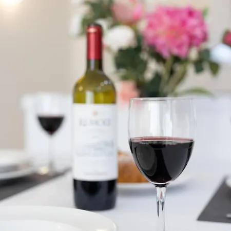 Ivory Penthouse W Hot Tub By Homely! Апартаменты Сент-Полс-Бей